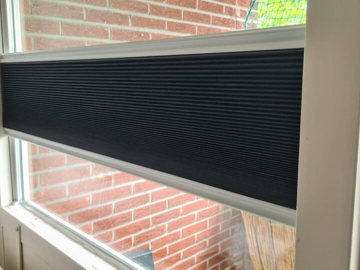 Raamdecoratie zonder boren: dit zijn je mogelijkheden