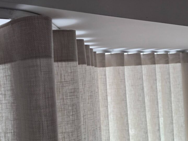 Raamdecoratie op maat voor meerdere woningen foto 3